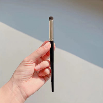 LOYBJ 1/2vnt Foundation Brush maskavimo šepetėliai makiažo šepetėliai nosies šešėlių akių maskavimo priemonė Kosmetikos kontūro kremo šepetėlis grožio priemonės