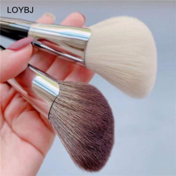 LOYBJ Face Contour Makeup Brushes Επαγγελματικό ρουζ σε σχήμα βεντάλια Highlighter Bronzer V Face Silhouette Cosmetic Brush Tool