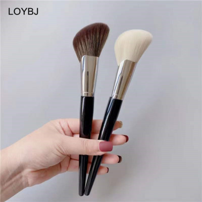 LOYBJ Face Contour Makeup Brushes Επαγγελματικό ρουζ σε σχήμα βεντάλια Highlighter Bronzer V Face Silhouette Cosmetic Brush Tool