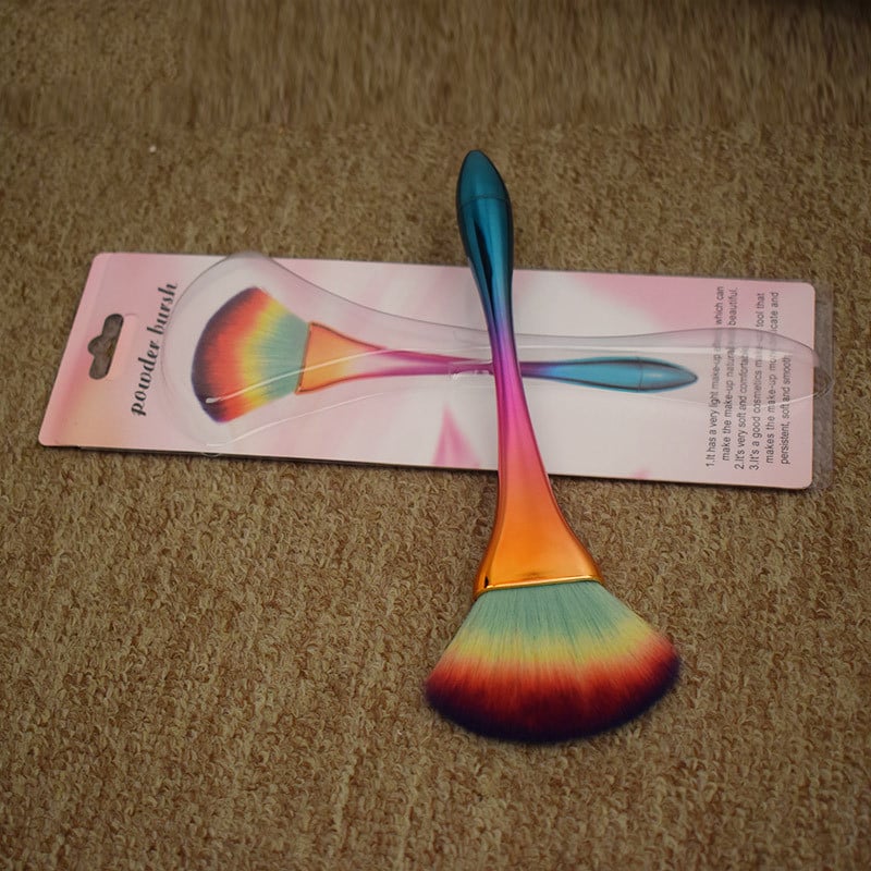 Profesionalūs vaivorykštės vėduoklės formos vienetiniai makiažo šepetėliai ploni juosmens rankena spalvingas šepetėlis Išsklaidytas pudros ventiliatoriaus skaistalų šepetėlis