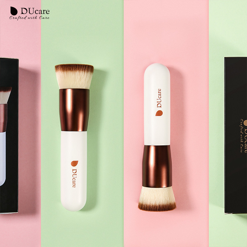 DUcare Professional Flat Top Kabuki Foundation Brush Păr sintetic amestec lichid Pudră minerală Instrumente de machiaj Rose Gold/Alb