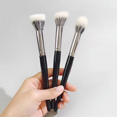 Stippling Highlight Brush Blush Fa nyél Gyapjú haj Multifunkcionális korrektor maszk alapozó smink ecsetek szépségápolási eszköz