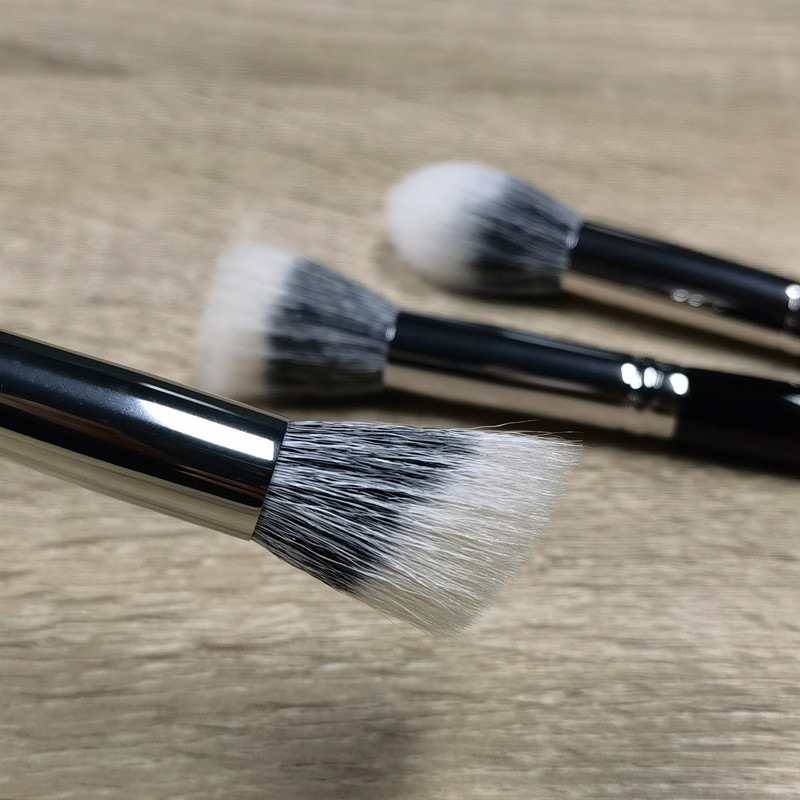 Stippling Highlight Brush Blush Fa nyél Gyapjú haj Multifunkcionális korrektor maszk alapozó smink ecsetek szépségápolási eszköz