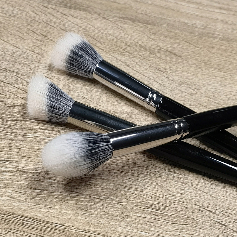 Stippling Highlight Brush Blush Fa nyél Gyapjú haj Multifunkcionális korrektor maszk alapozó smink ecsetek szépségápolási eszköz