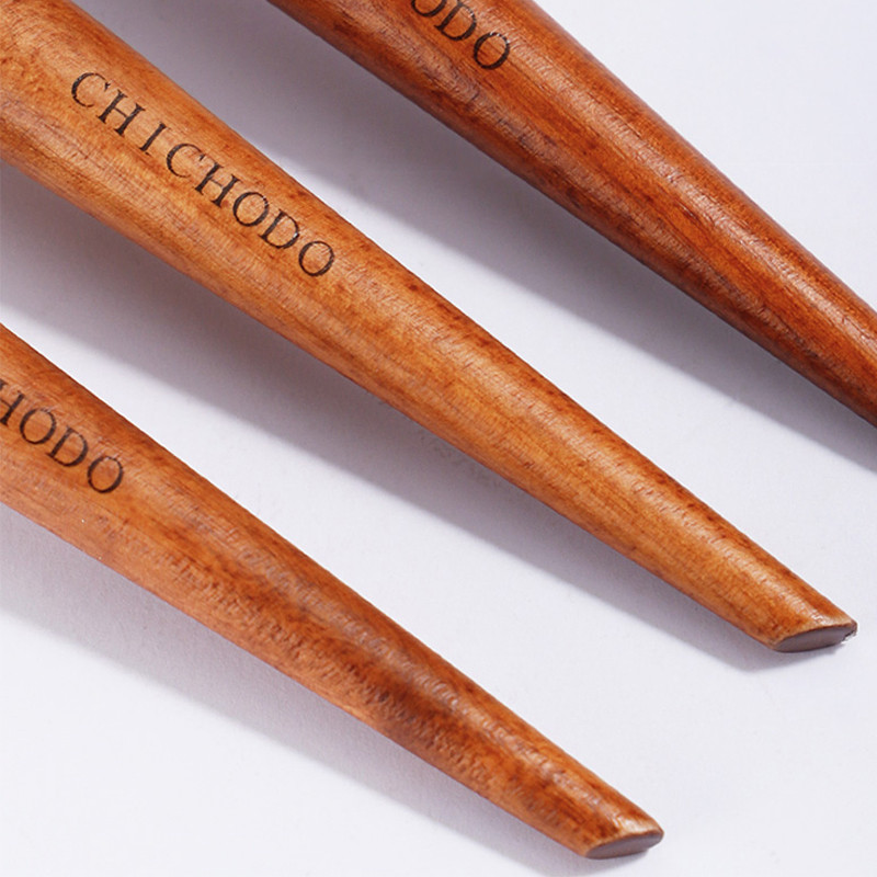 Perie de machiaj CHICHODO-2021 Noua serie Amber Tub sculptat Păr sintetic Perie lichidă de ten-cremă BB Pen cosmetic-beauty-F224