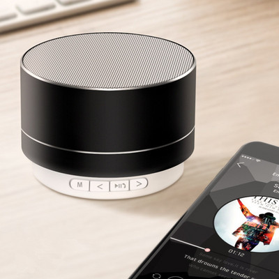 A10 vezeték nélküli Bluetooth hangszóró kis acél pisztoly mélynyomó hordozható mini ajándékkártya U Disk TF kültéri