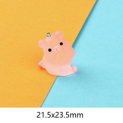10 db Miniatűr rózsaszín aranyos malac gyanta bűbáj medálok ékszerkészítéshez barkácsolás fülbevaló nyaklánc kulcstartó lapos hátú Cabochon