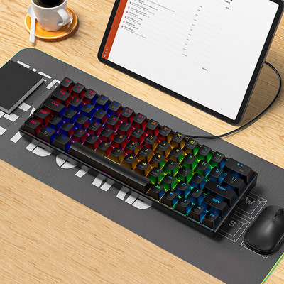 Mehanička tipkovnica 63 tipke Tipkovnica s RGB pozadinskim osvjetljenjem USB Žičana zelena/crvena osovina Kompaktna tipkovnica za igre Ergonomska tipkovnica za igre
