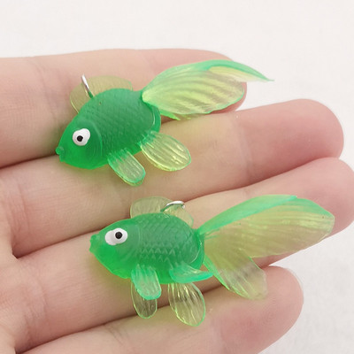 6 bucăți model de pește auriu de simulare colorat din cauciuc moale pește de aur brelocuri de pește de aur mic, potrivite pentru realizarea de bijuterii, descoperiri de bijuterii DIY