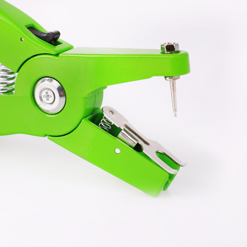 Ausų įsagų replės Gyvūnų kontrolės įtaisas Žalias Metalinės ausų žnyplės Kiaulių karvių avių triušių identifikavimo įrankis Gyvulių reikmenys