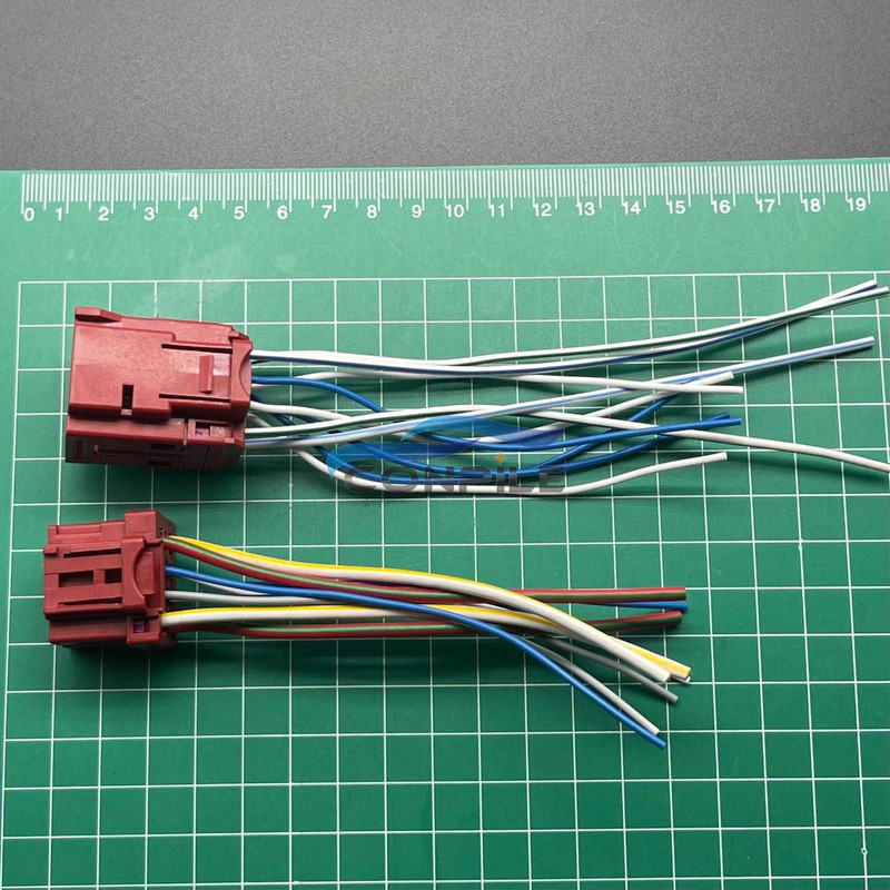 1 db 4F0 937 733 B Volkswagen Audi ülés kábelköteg csatlakozó dugós anya 10 tűs 4F0 937 743 B
