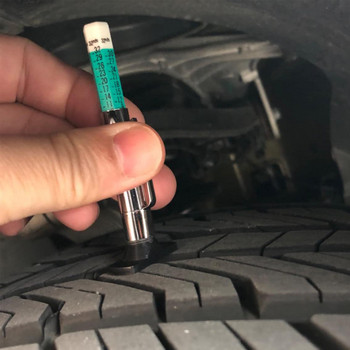 Писалка за измерване на автомобилни гуми Цветно кодиран Универсален инструмент за измерване на дълбочината на протектора на гумите Цилиндричен 25 мм дълбокомер