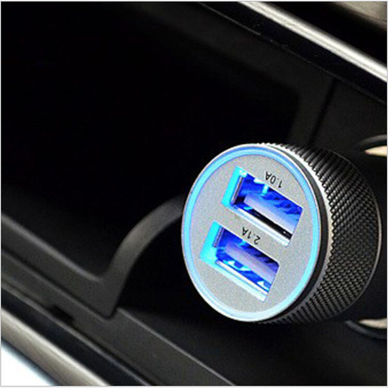 USB automobilinis įkroviklis Mini dvigubas USB prievadas Universalus 2.1A automobilinis įkroviklis, skirtas mobiliajam telefonui 2 USB prievadas įkrovimo adapteris automobilio stiliaus auto