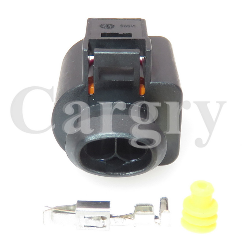 1 komplekt 2P 1J0973772 Auto asenduspistiku tarvikud Auto mootori juhtmestik Veekindel pistikupesa koos klemmiga