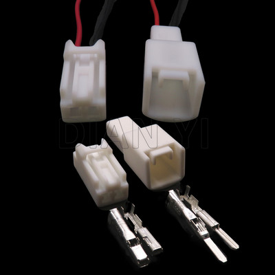 1 set Conector automat masculin femela cu 2 cai 4A1240-0001 7283-2345 1300-9342 90980-12498 Priză cablaj pentru brichetă auto