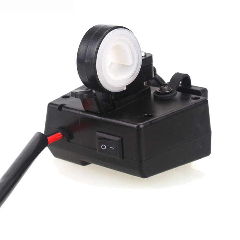 Priză pentru brichetă pentru motociclete 5V 4.2A Încărcător USB dublu 12V-24V pentru accesorii pentru motociclete Adaptor de alimentare