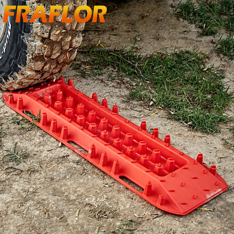 Univerzalni automobil SUV od 10 tona Spašavanje u nuždi Daska protiv proklizavanja Staze za oporavak Putna guma Ljestve Pijesak Blato Gume za snijeg Protuklizna daska