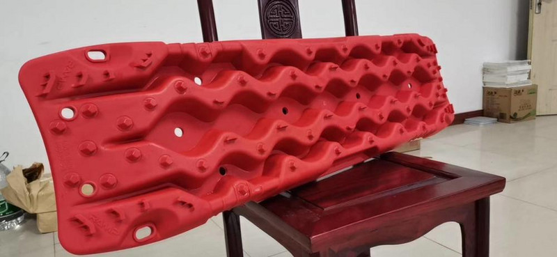 Aukštos kokybės automobilinės klasės polipropileno gelbėjimo lenta sniego gelbėjimo lenta lauko avarinė padanga neslystanti