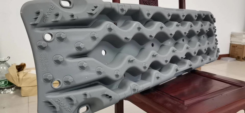 Geros kokybės automobilinės klasės polipropileno pabėgimo lenta sniego gelbėjimo lenta lauko avarinė padanga neslystanti VISIEMS