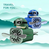 Pilot amuzant Odorizant pentru mașină în formă de avion Parfum cu frunze de ventilator rotativ în formă de desene animate Odorizant de aer condiționat Priză de aerisire Parfum