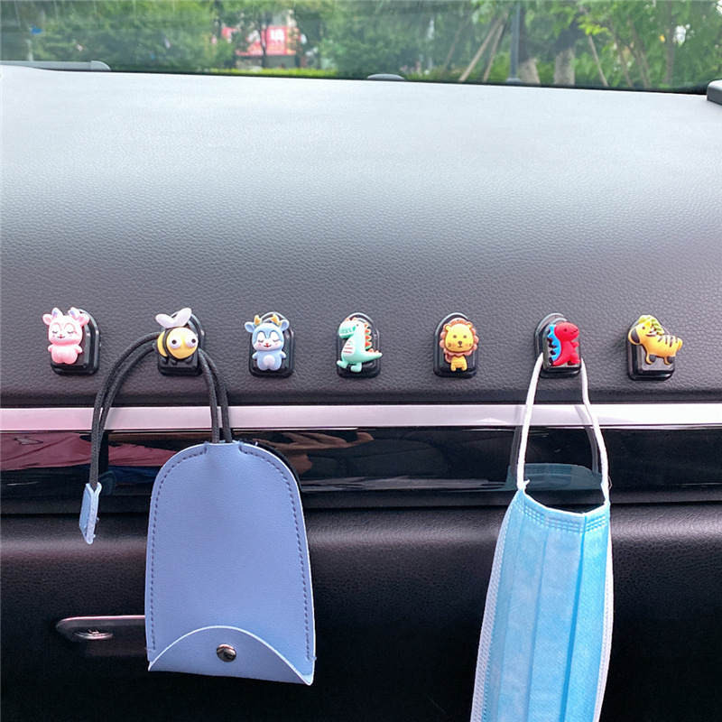 2tk/paar Autokonks Autoistme seljatugi Cartoon Mini Hook Creative Cute Car Sticky Multifunktsionaalne Mini Hook Interjööri autotarvikud