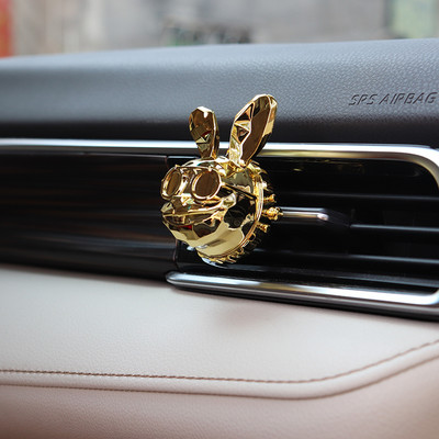 Cool Rascal Rabbit Model Parfum de mașină Parfum de mașină Odorizant de mașină creativ Decorație Clip de ventilație Odorizant de mașină Cel mai nou 2021