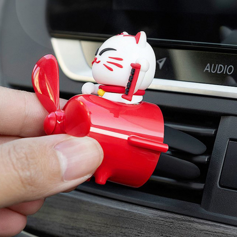 Odorizant pentru mașină Pilot pentru aromaterapie Elice rotative Parfum pentru mașină Priză de aer Parfum Aroma Urs Pilot Accesorii exotice