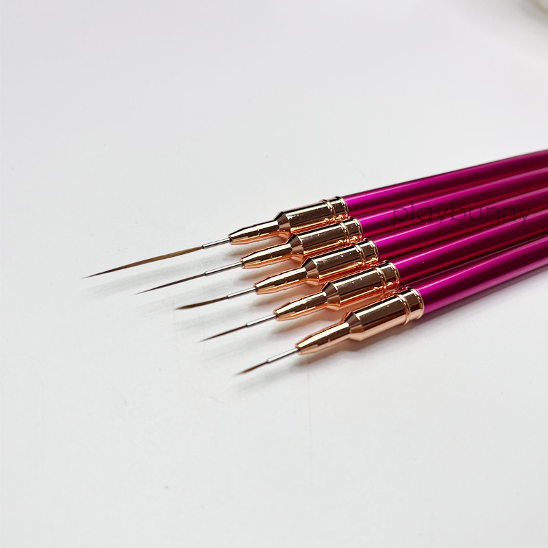 Mâner din metal roz, căptușeli pentru arta unghiilor, perii cu dungi, instrument, desen, detalii, pictură, amestecare, perie pentru unghii.