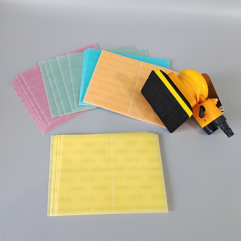 Brúska KOVAX, leštička do auta, vzduchová brúska s 25 ks brúsneho papiera, pneumatická leštička do auta, štvorcový nástroj 70*100 mm