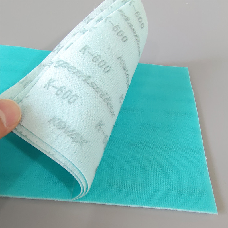 Brúska KOVAX, leštička do auta, vzduchová brúska s 25 ks brúsneho papiera, pneumatická leštička do auta, štvorcový nástroj 70*100 mm