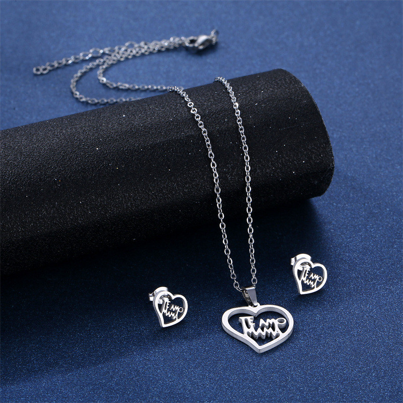Set de bijuterii pentru Ziua Mamei Cadou din oțel inoxidabil Mama Love Heart Pandantiv Colier Set de cercei Mamă Cadou de Ziua Recunoștinței TZ200