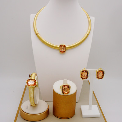 Най-новите Италия Бразилия Дубай Позлатен златен цвят Луксозен комплект бижута Висококачествен дамски комплект бижута Колие за сватбено парти Гривна Комплект бижута