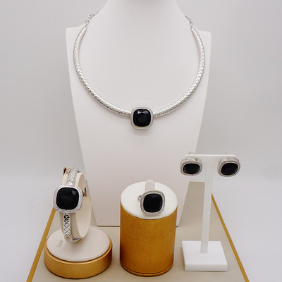 Най-новите Италия Бразилия Дубай Позлатен златен цвят Луксозен комплект бижута Висококачествен дамски комплект бижута Колие за сватбено парти Гривна Комплект бижута