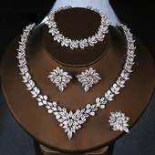 Stil de lux în formă de floare Design fascinant Set din patru piese Colier de modă pentru femeie Bijuterii strălucitoare Dress-up de petrecere