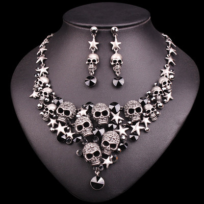Vintage Crystal Skull Ékszerkészletek Punk Statement Nyaklánc Fülbevaló Retro Csontváz Gótikus Halloween Party Kiegészítők Női
