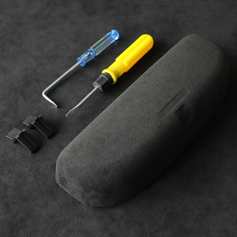 Sobib Porsche Palamela Alcantara seemisnahast prilliklaasist Cayenne Macani spetsiaalsele auto päikeseprillide hoidjale