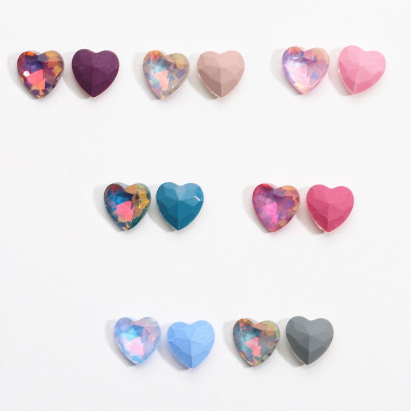 20 buc. Pietre prețioase de sticlă de sticlă în formă de inimă, strălucitoare colorate, pentru decalcomanii 3D, decorațiuni pentru unghii, 8x8mm.
