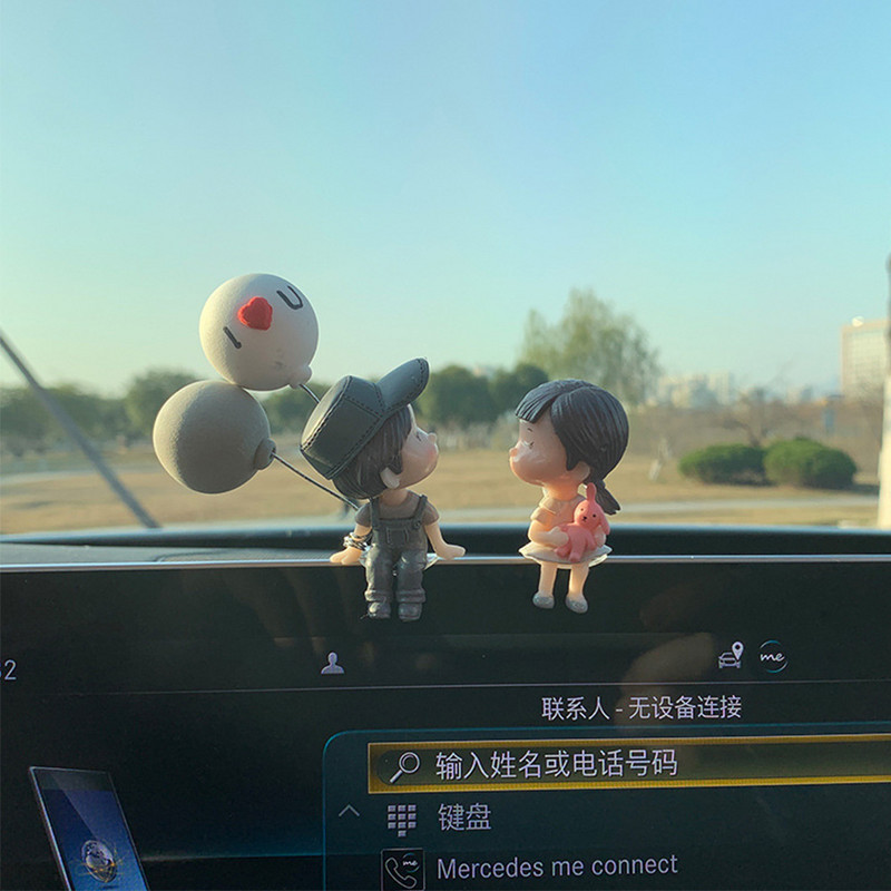 2022 Accesorii mașini drăguțe desene animate cupluri figurine figurine balon ornament interior auto tablou de bord pentru fete cadouri picătură