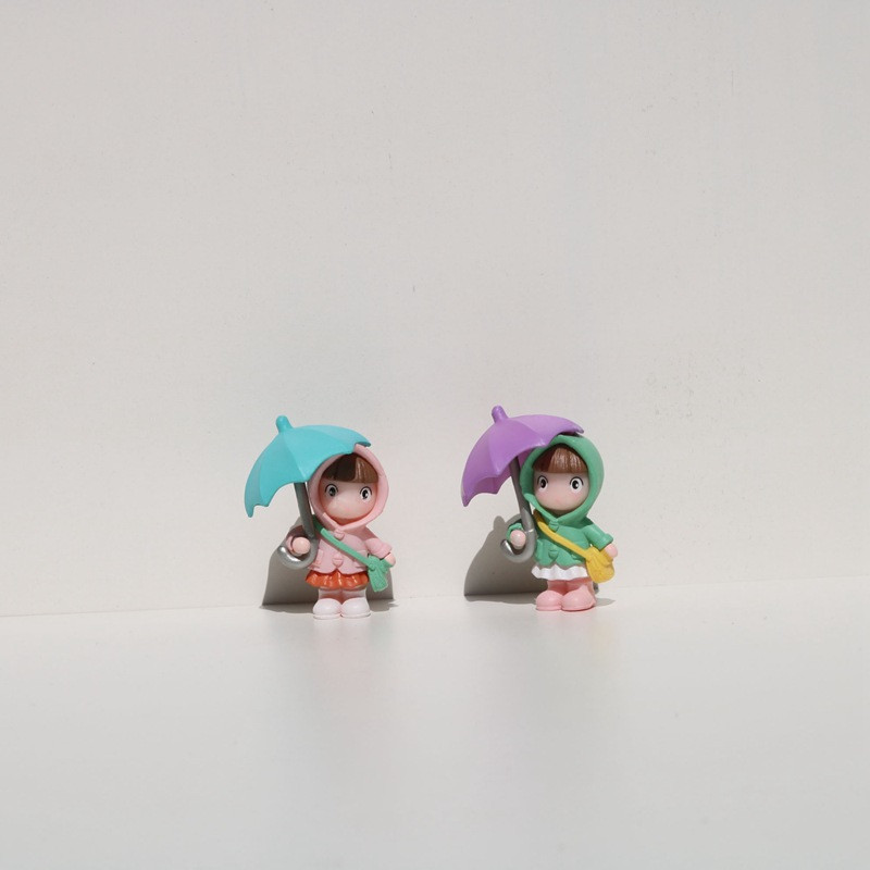 Kabanica, kišobran, ljubavnici, ukrasi za tortu, lutka, dodaci za auto, pokloni, kutije za roletne, ručno rađeni modeli, male lutke