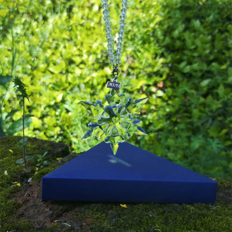 2022 m. Crystal Snowflake Automobilio pakabinami automobilio papuošalai Automobilių pakabukų priedai Aukščiausios kokybės automobilio galinio vaizdo veidrodžio papuošalai