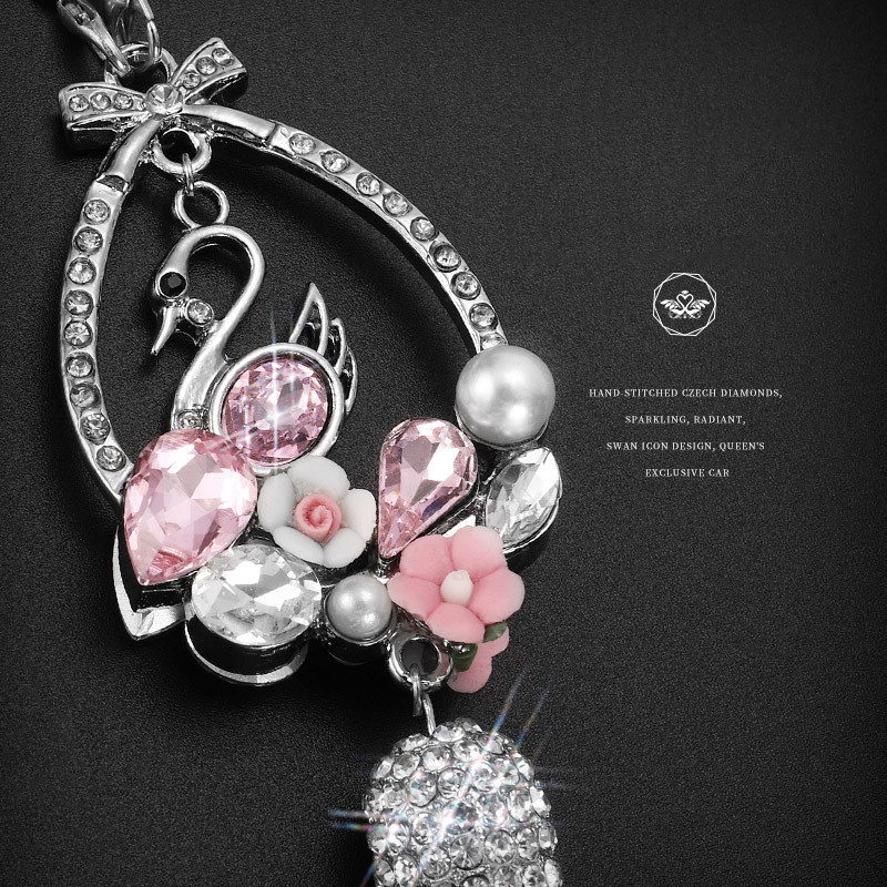 Bling Bling Girl Accesorii pentru mașină Stare norocoasă Lebădă Ornamente de agățat Oglinda retrovizoare Decorare cu stras de lux Femei