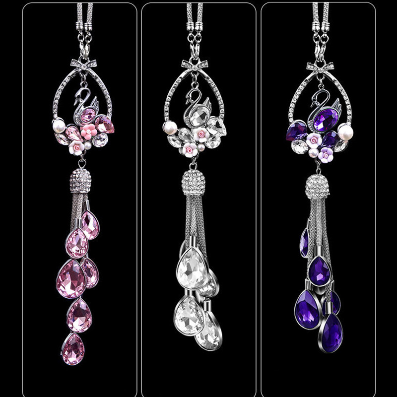 Bling Bling Girl Accesorii pentru mașină Stare norocoasă Lebădă Ornamente de agățat Oglinda retrovizoare Decorare cu stras de lux Femei