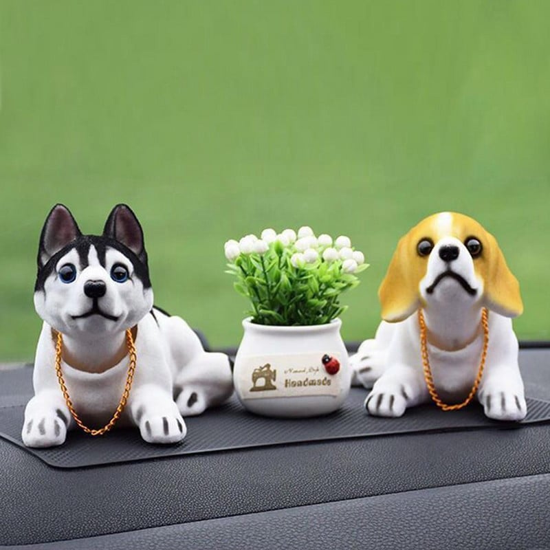 Baba bólogató kutya rázó fej gyanta szimuláció autó aranyos kutya dekoráció dísz autó műszerfal kiegészítők