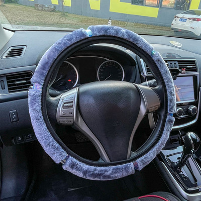 Universal 37-38cm din pluș moale cu strass pentru volanul mașinii Piese interioare Accesorii Decorație de protecție a capacului de direcție