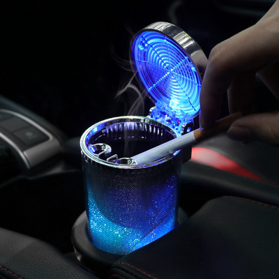 Пепелник за кола с LED светлина Пура Контейнер за пепелник за цигари Пепелник Газова бутилка Поставка за димна чаша Чаша за съхранение Консумативи за кола