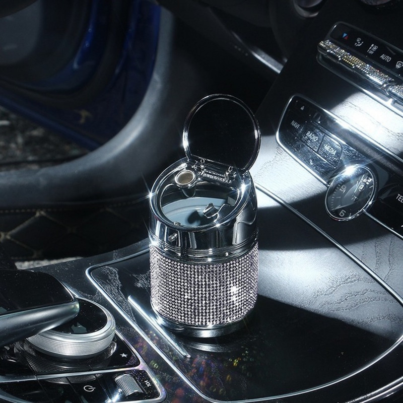 Tavă de cenușă cu diamant pentru mașină Auto Vehicul Suport țigară Decor Suport pentru trabucuri cu strass Accesorii pentru mașină Bling Interior pentru fete