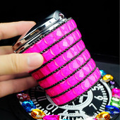 Scrumieră pentru mașină nouă cu lumină LED Scrumieră pentru țigară Container Scrumieră Sticlă de gaz Cupă de fum Accesorii pentru mașină Bling pentru fete