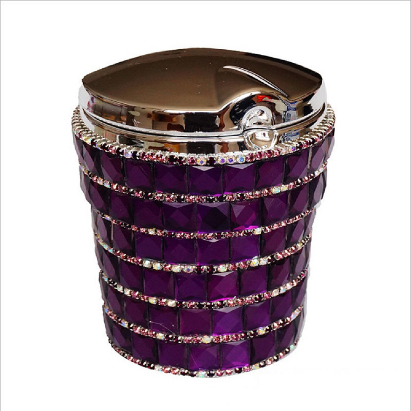 Scrumieră pentru mașină nouă cu lumină LED Scrumieră pentru țigară Container Scrumieră Sticlă de gaz Cupă de fum Accesorii pentru mașină Bling pentru fete