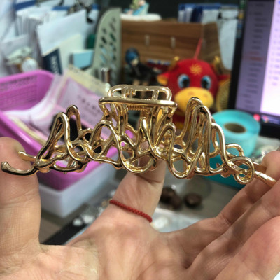 1db Szabálytalan női hajtű nagy fém hajkarmok hajkiegészítők lányoknak koreai hajtű lófarok Barrett divatos hajcsat