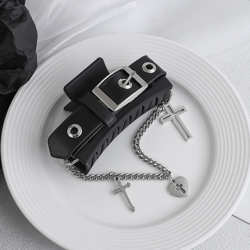 Street Style Claw Clip Gothic Black Pu Leather Cross Chain Pendant Hair Claws for Women Girls Chic Hair Y2K Аксесоари Подарък
